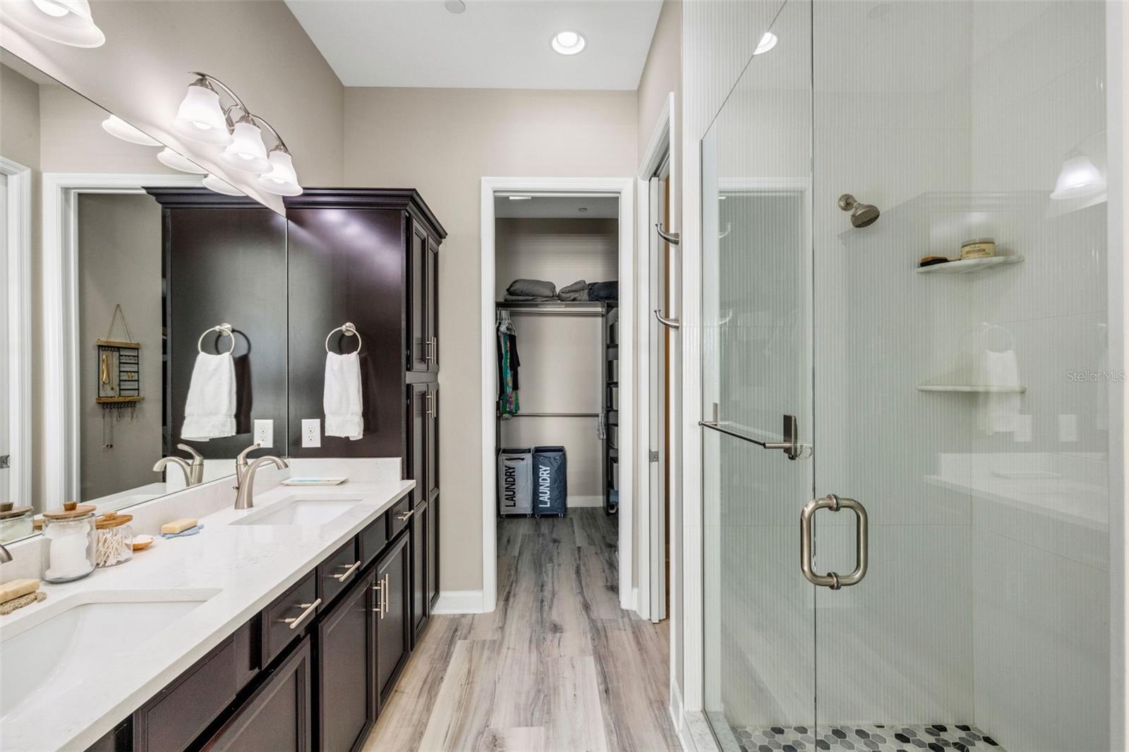 289 SAPPHIRE LAKE DR #202 — photo 22
