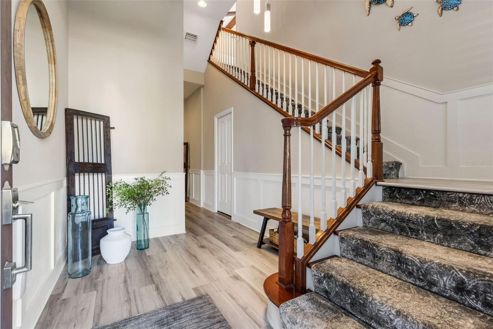 289 SAPPHIRE LAKE DR #202 — photo 5