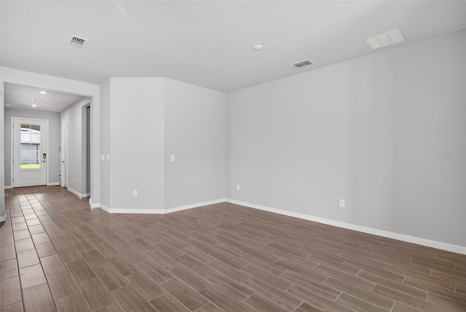9243 AURELIA AVE — photo 11