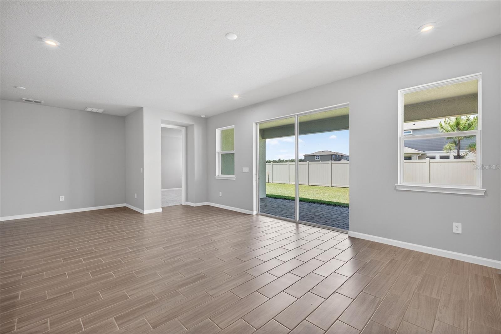 9243 AURELIA AVE — photo 10