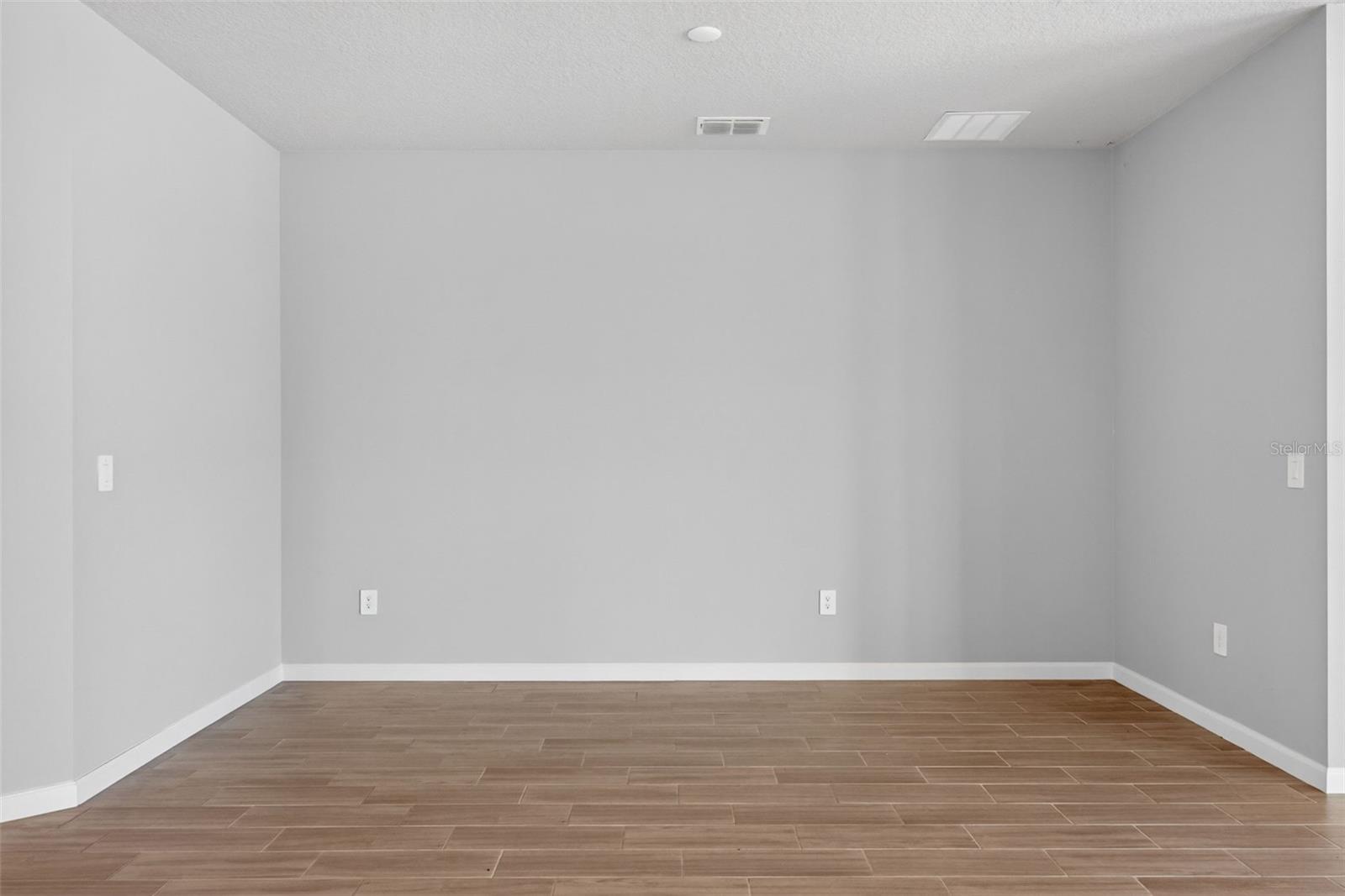 9243 AURELIA AVE — photo 12