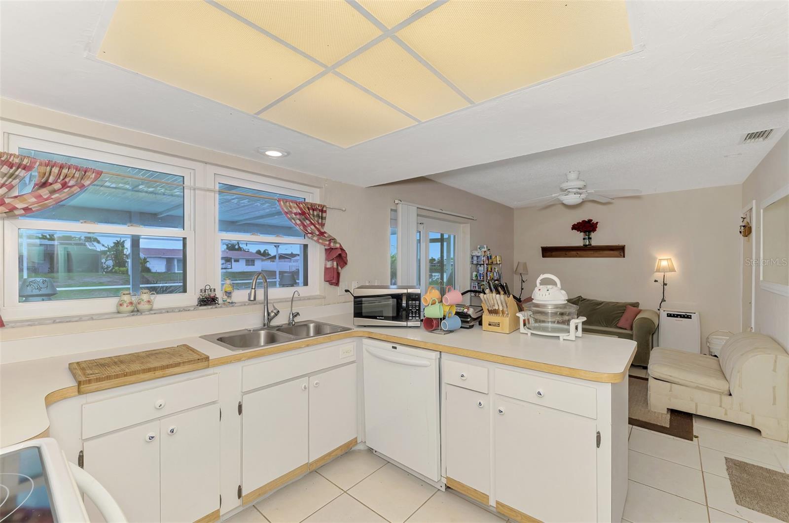 6282 FABIAN RD — photo 18