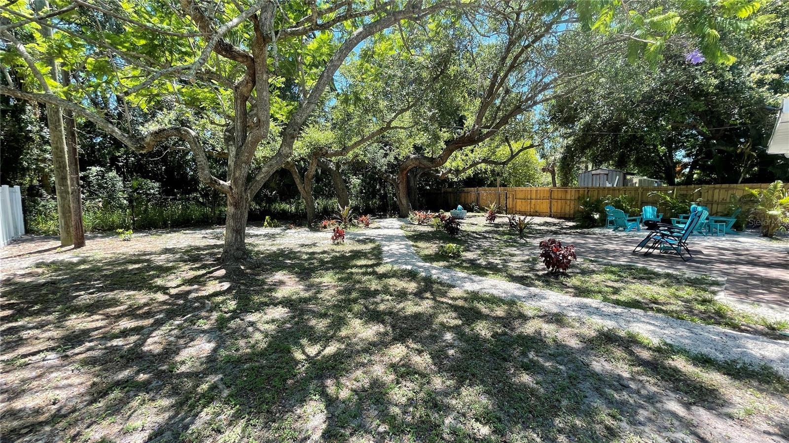 2504 S MILMAR DR — photo 2