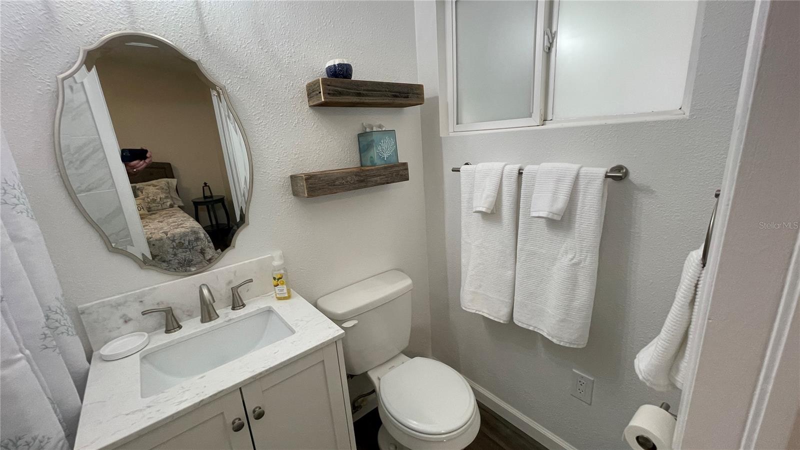 2504 S MILMAR DR — photo 15
