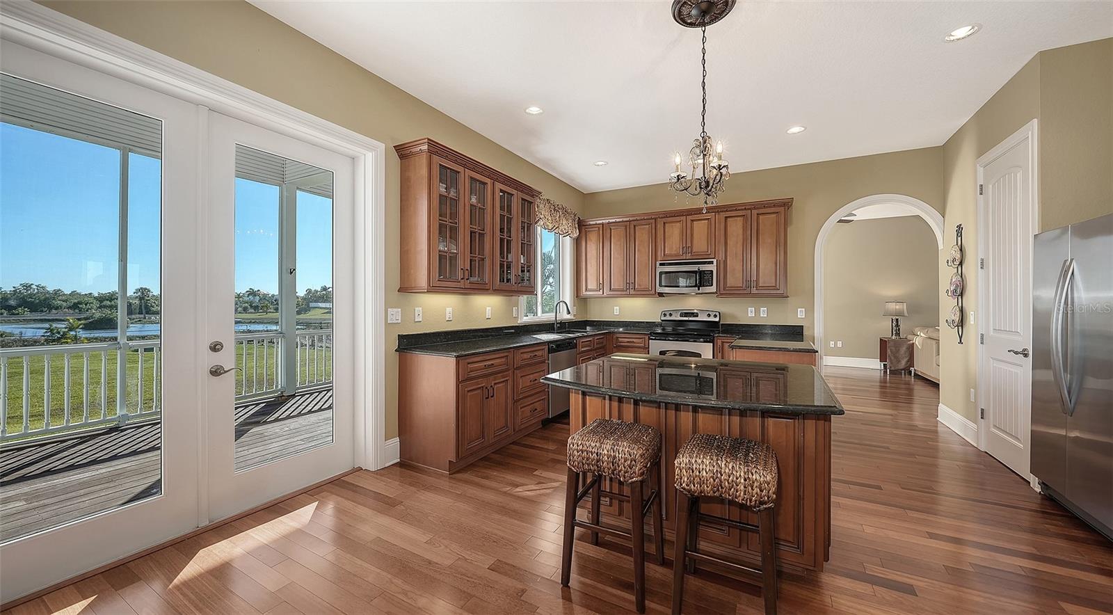 925 BAYSHORE DR — photo 28