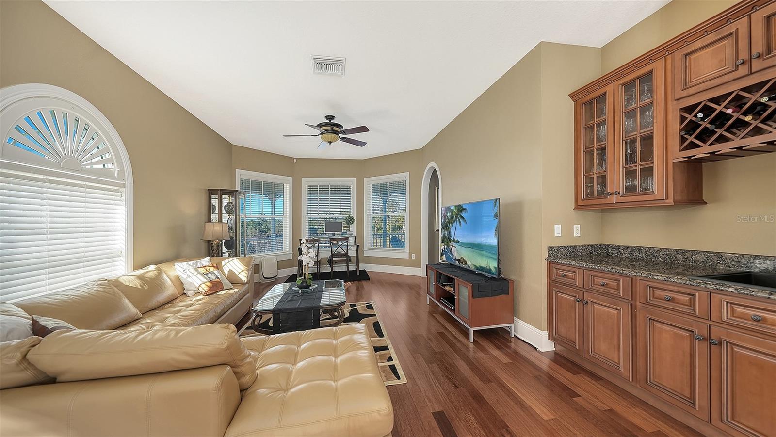 925 BAYSHORE DR — photo 19