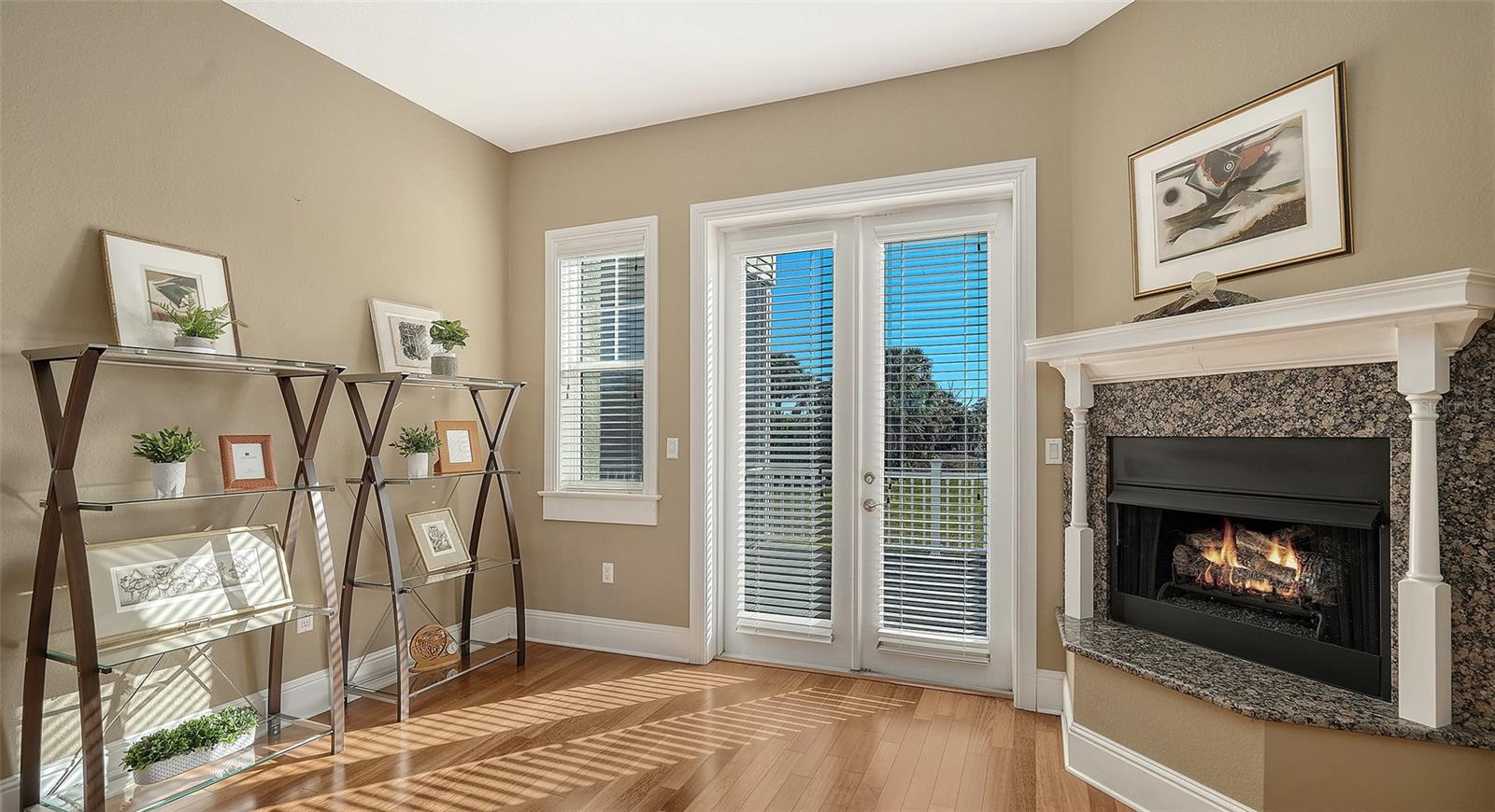 925 BAYSHORE DR — photo 18