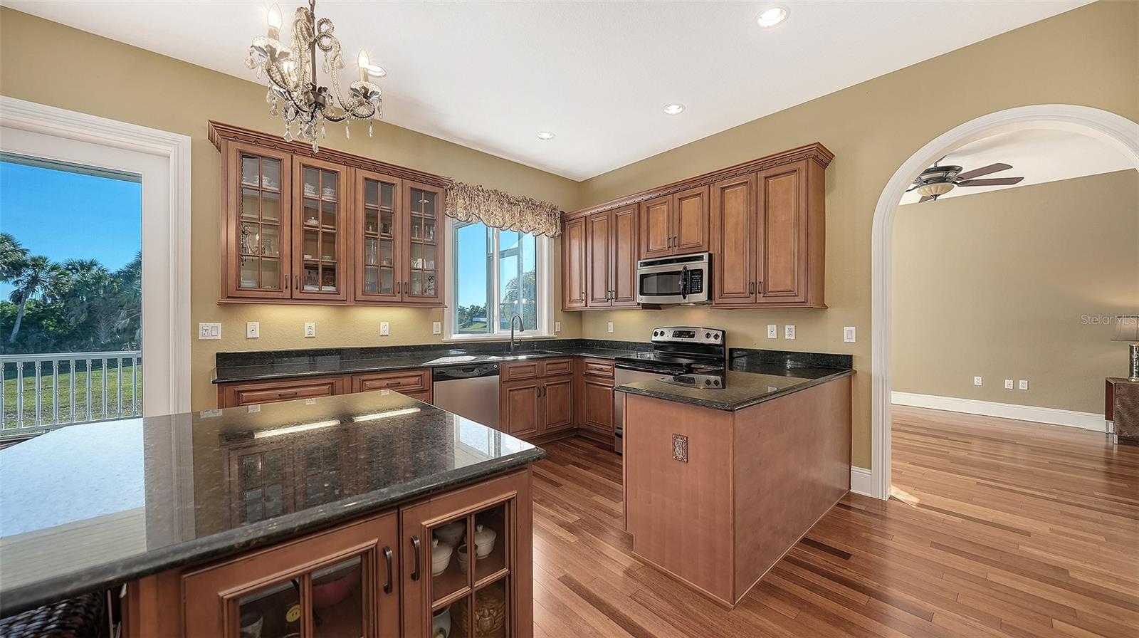 925 BAYSHORE DR — photo 29