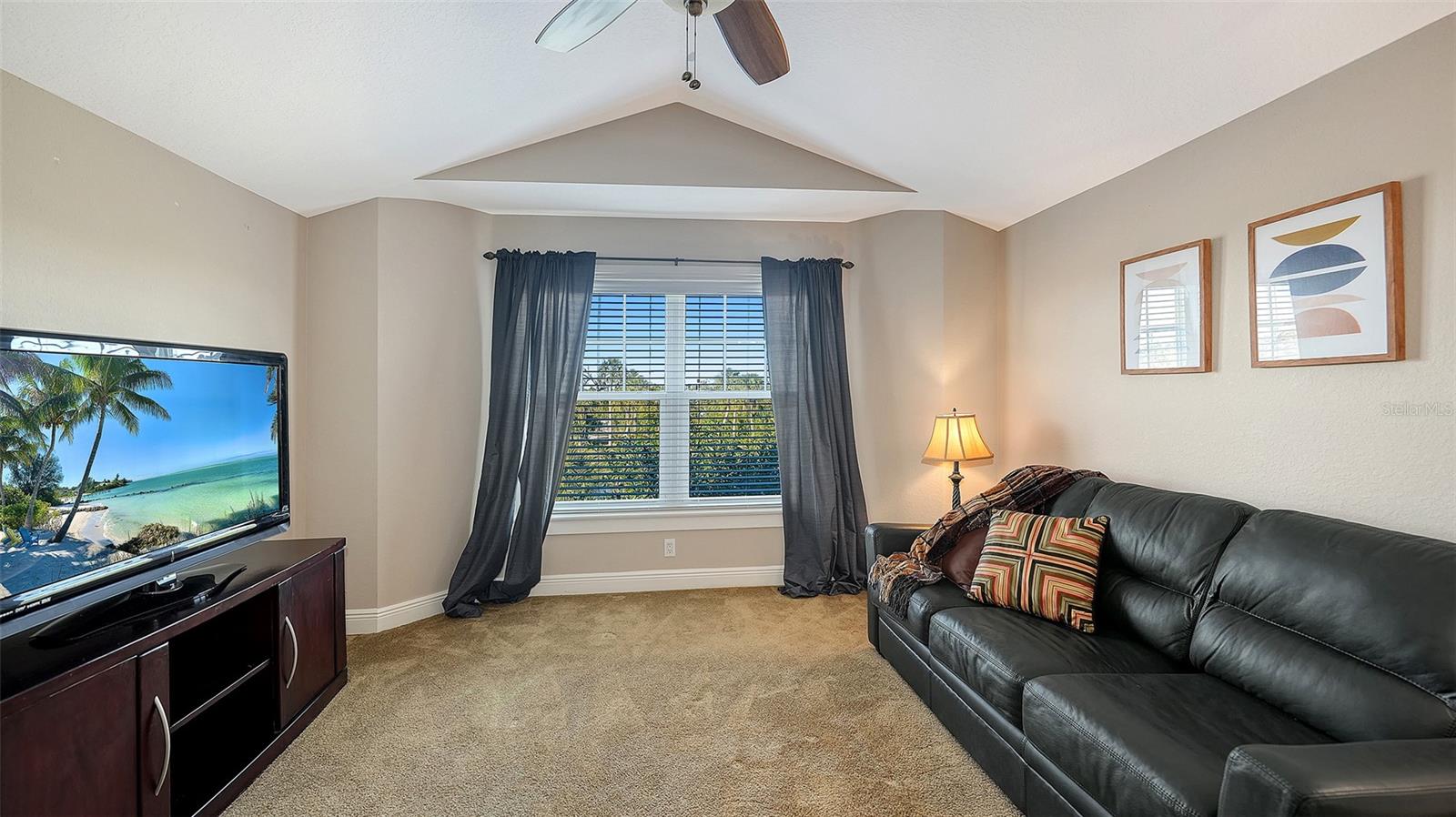 925 BAYSHORE DR — photo 40