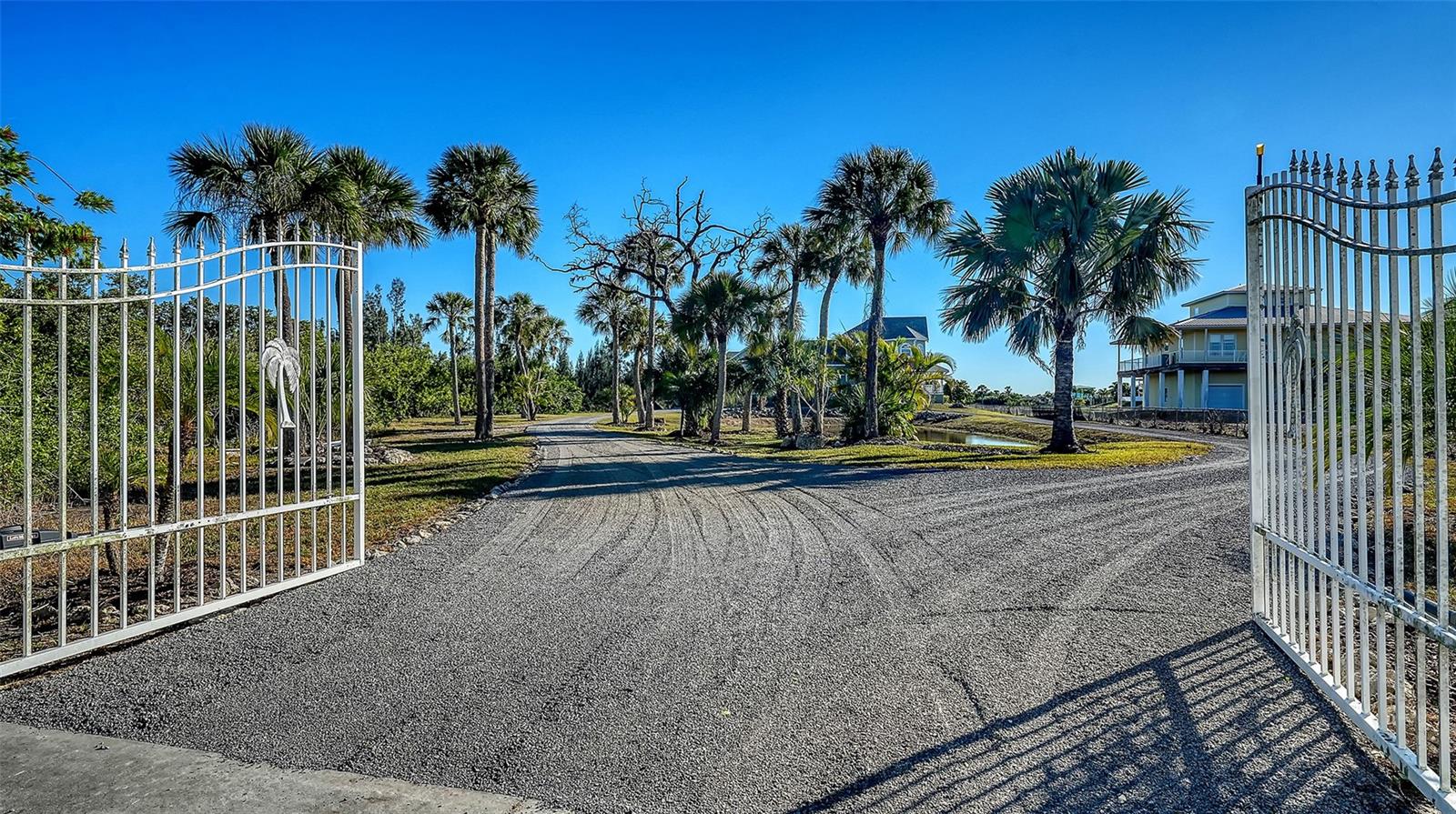 925 BAYSHORE DR — photo 3