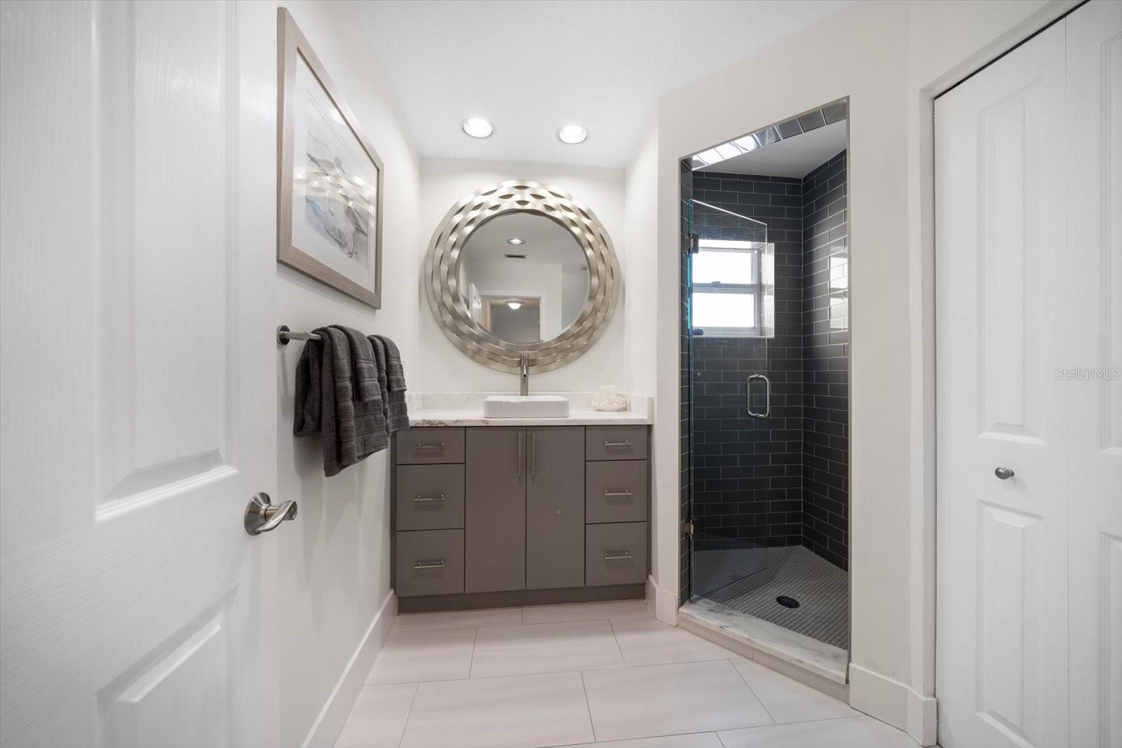8685 E BAY DR — photo 22