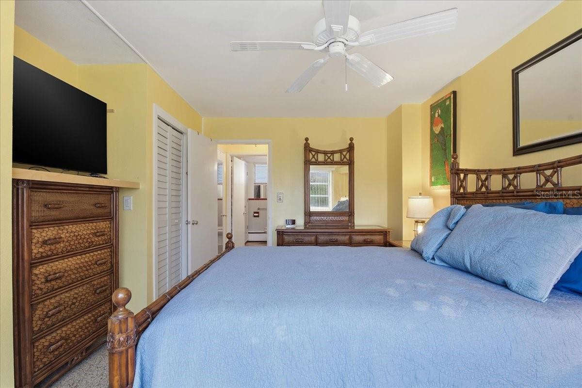 200 N BETTY LN #1C — photo 23