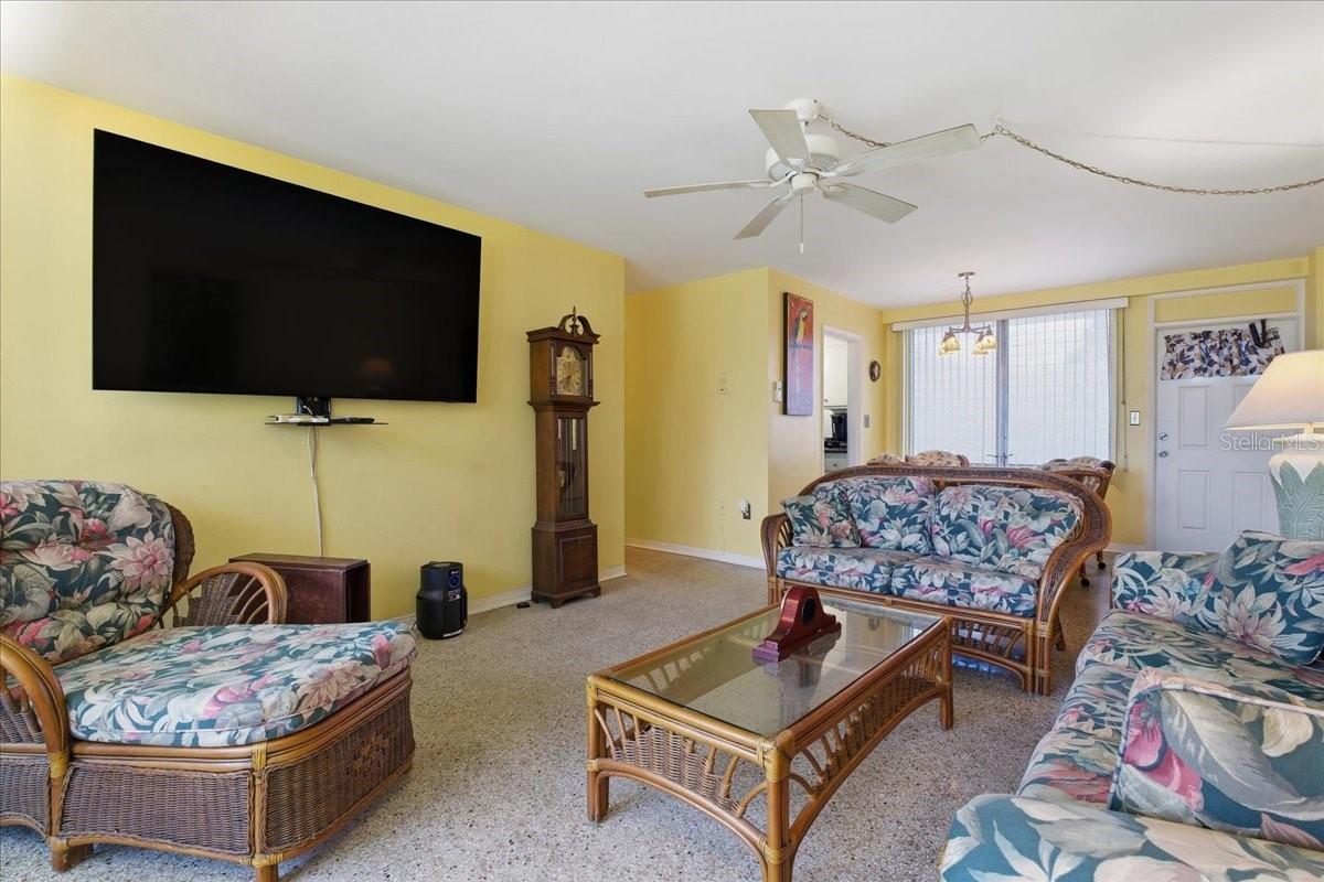 200 N BETTY LN #1C — photo 11