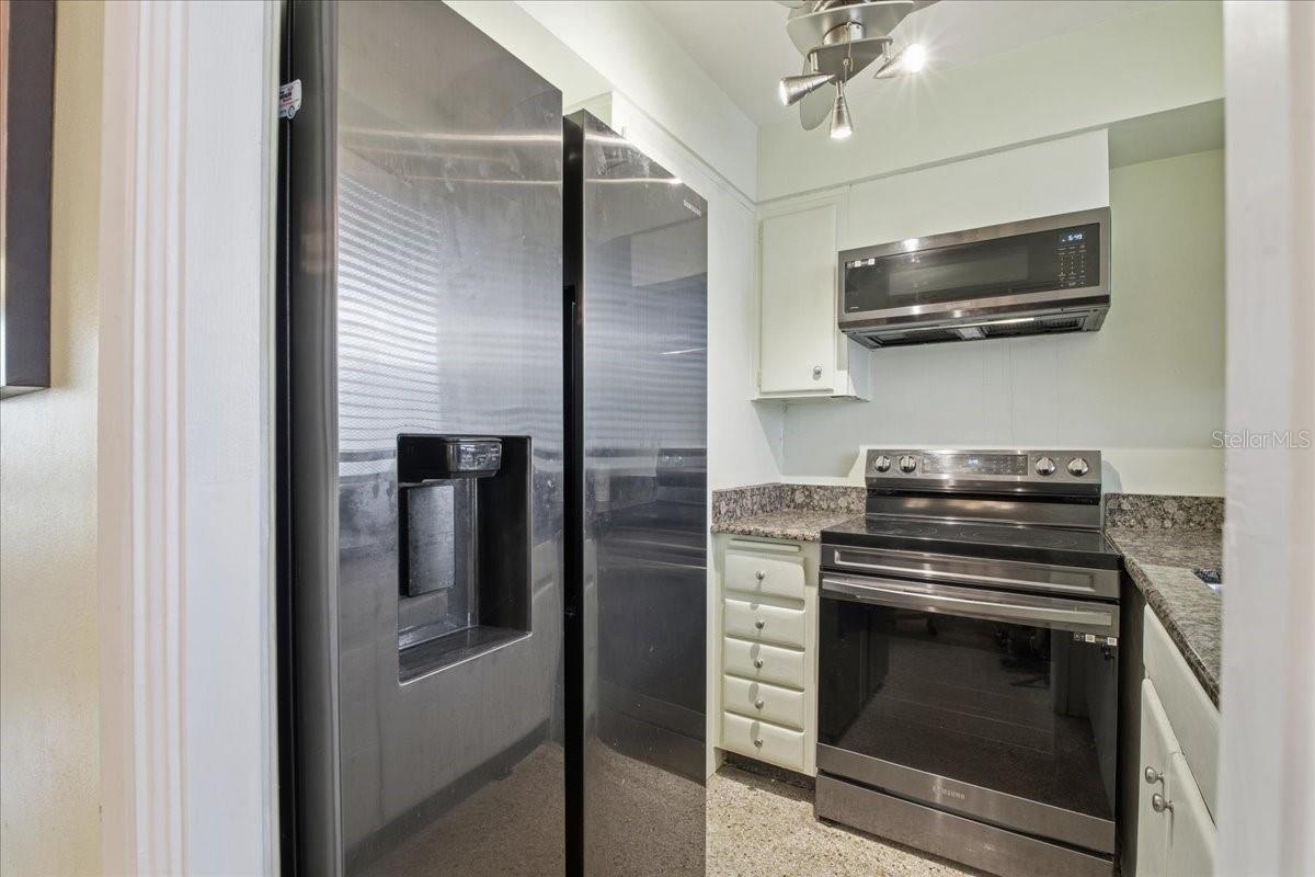 200 N BETTY LN #1C — photo 16
