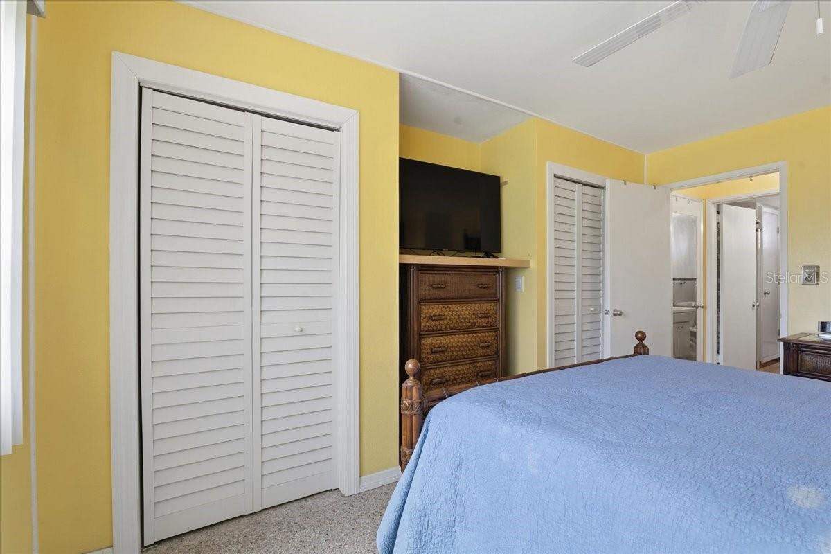200 N BETTY LN #1C — photo 22
