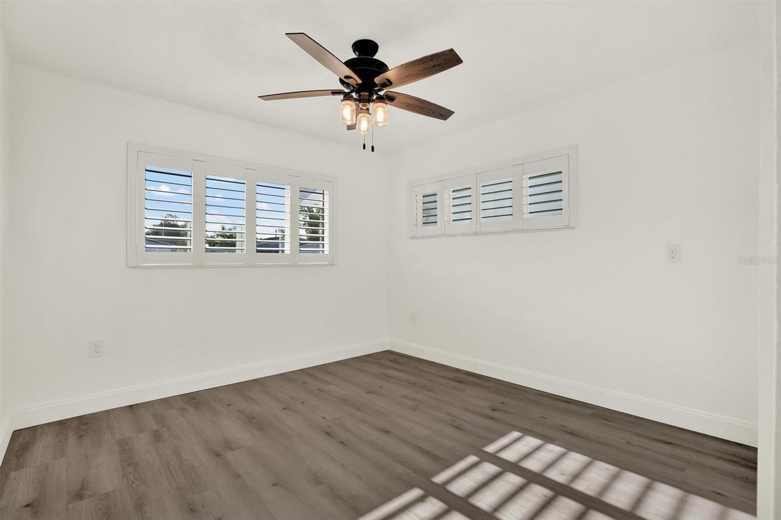 4510 NE HELENA ST NE — photo 23