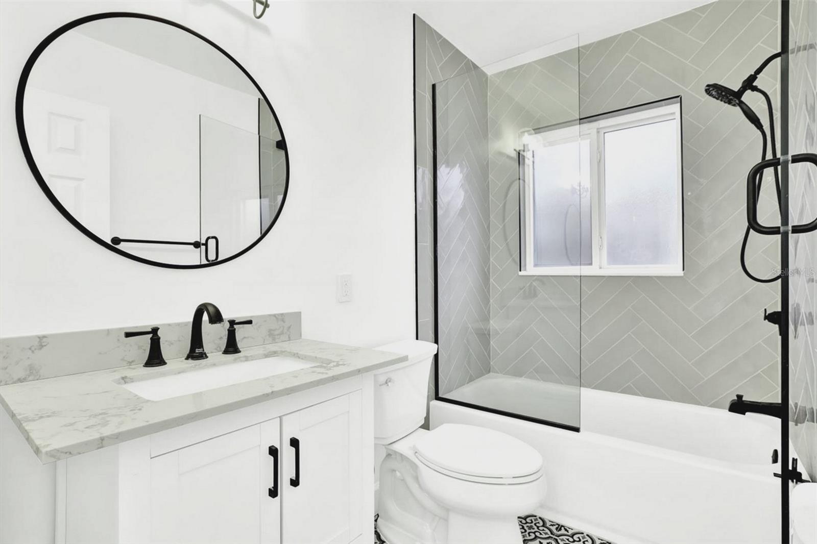 4510 NE HELENA ST NE — photo 12