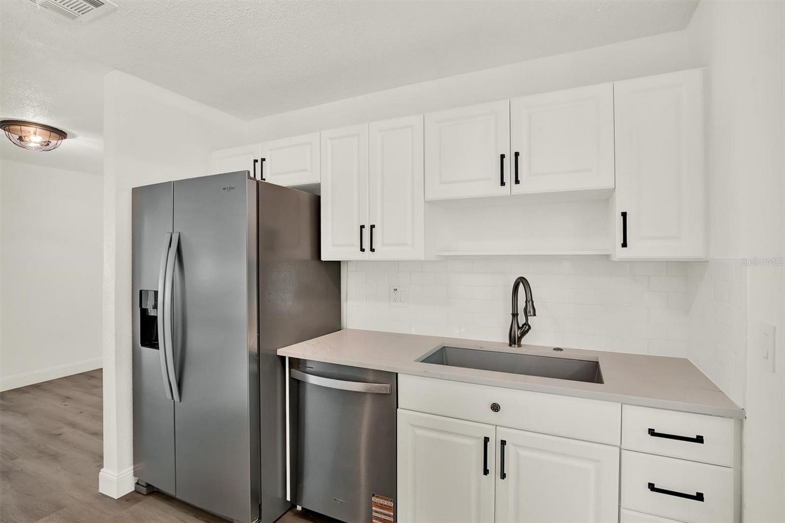 4510 NE HELENA ST NE — photo 13