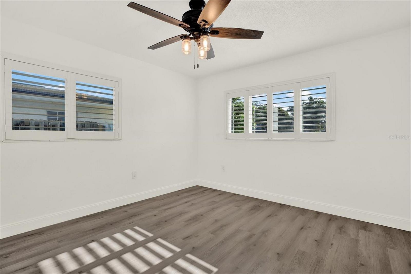 4510 NE HELENA ST NE — photo 26