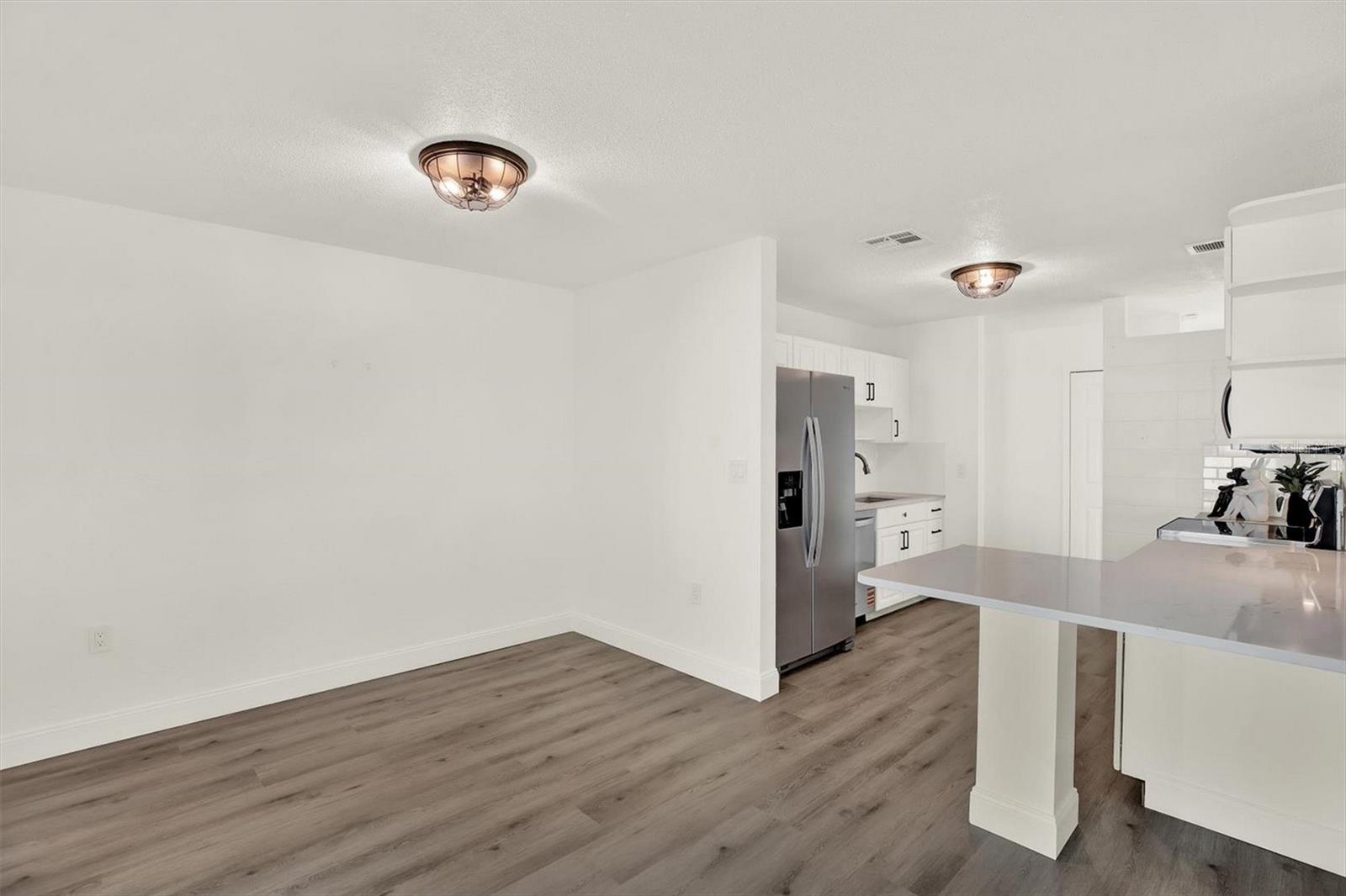 4510 NE HELENA ST NE — photo 16