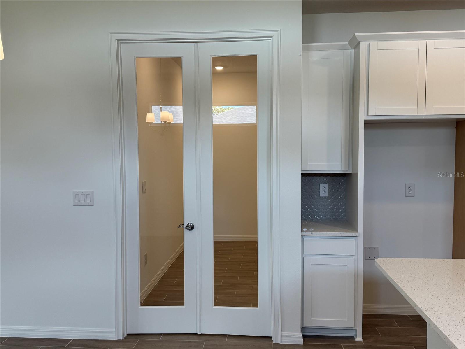 3695 NANDINA CIR — photo 4