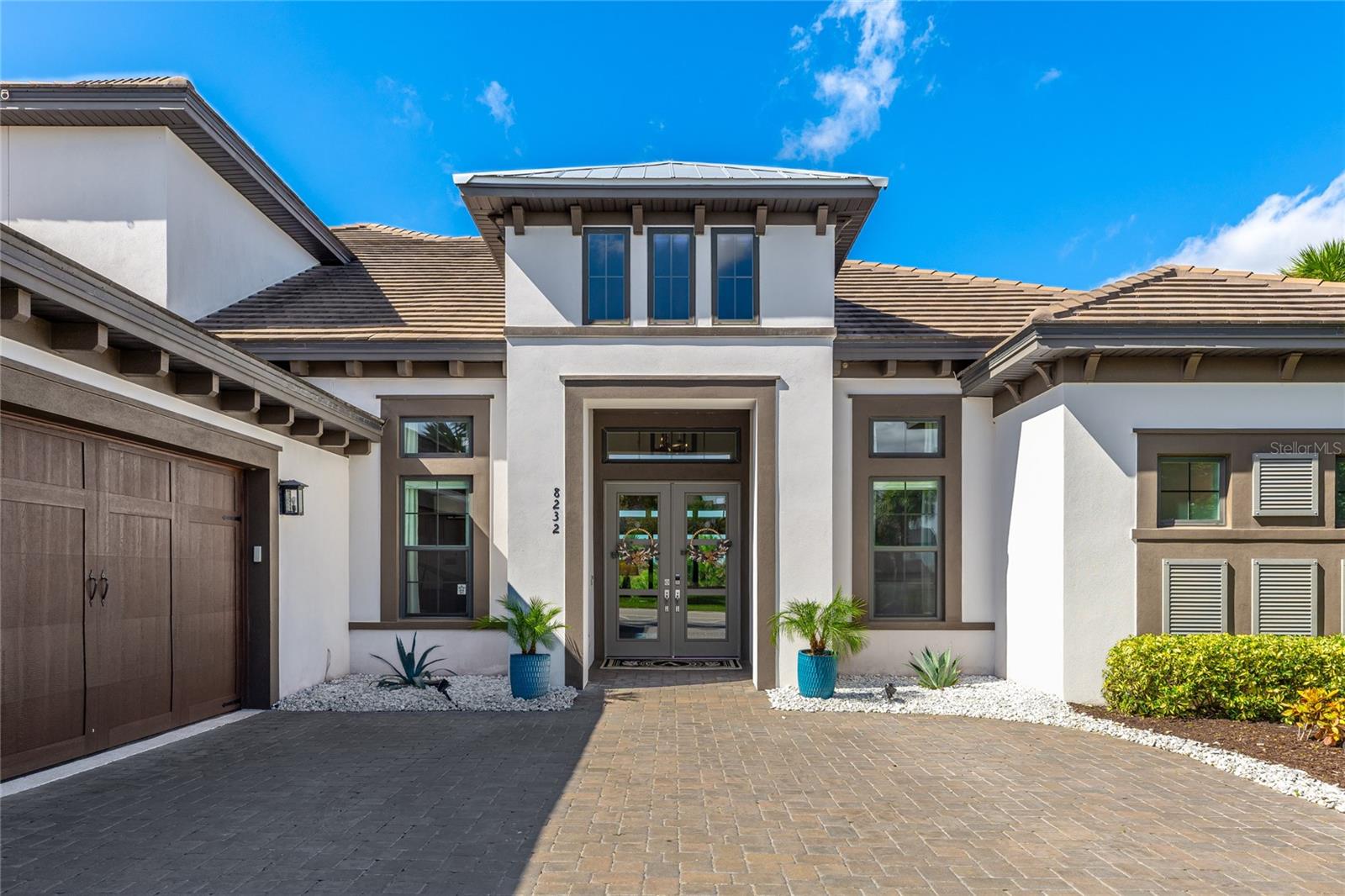 8232 SUMMER NIGHT RD — photo 3