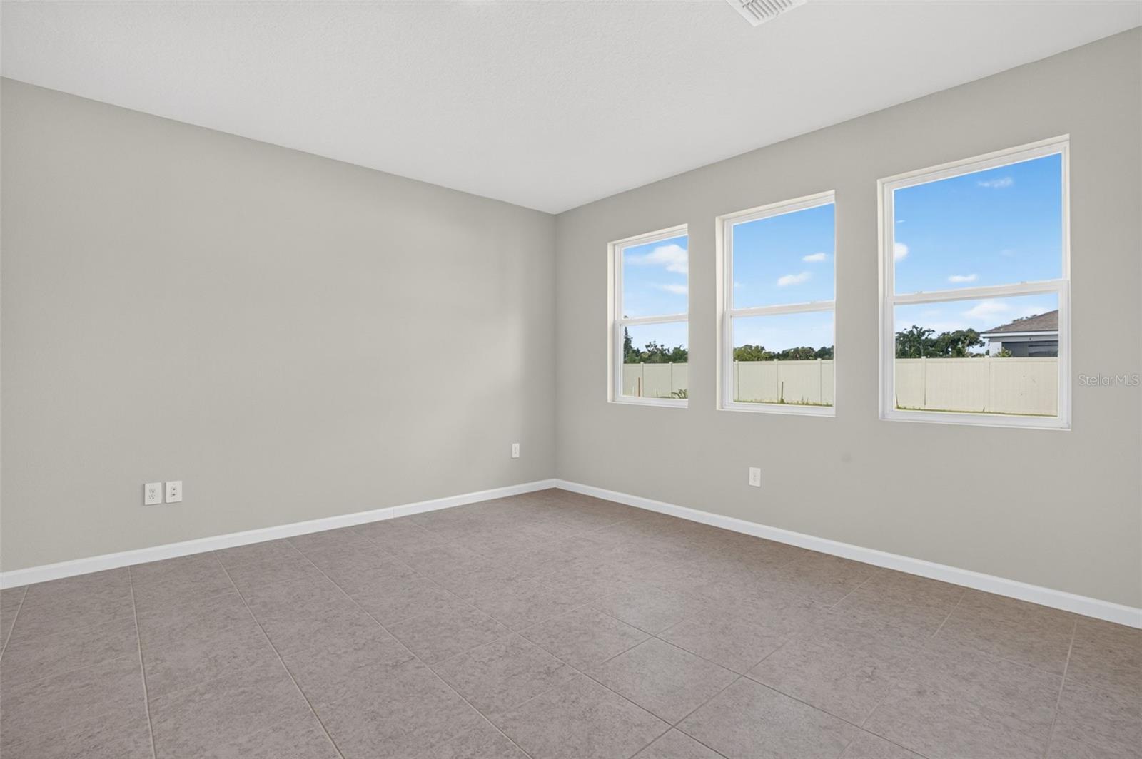5628 SKYLIGHT WAY — photo 17