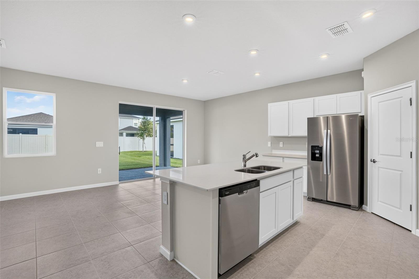 5628 SKYLIGHT WAY — photo 8