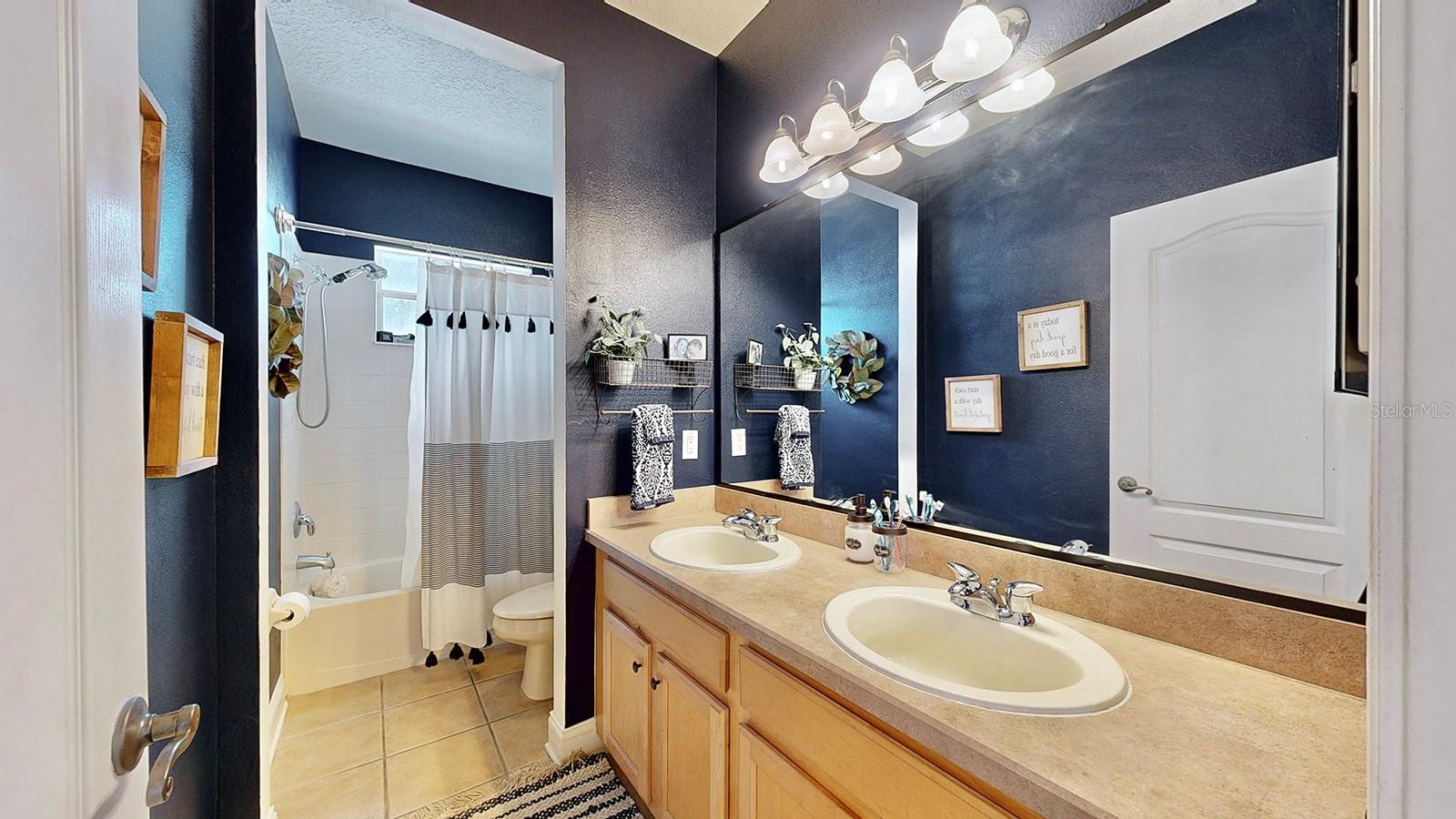 310 MANNS HARBOR DR — photo 45