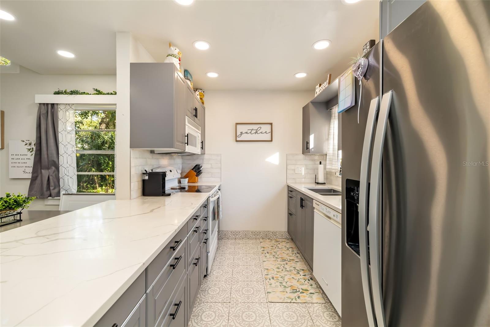 5023 VILLAGE GARDENS DR #29 — photo 9