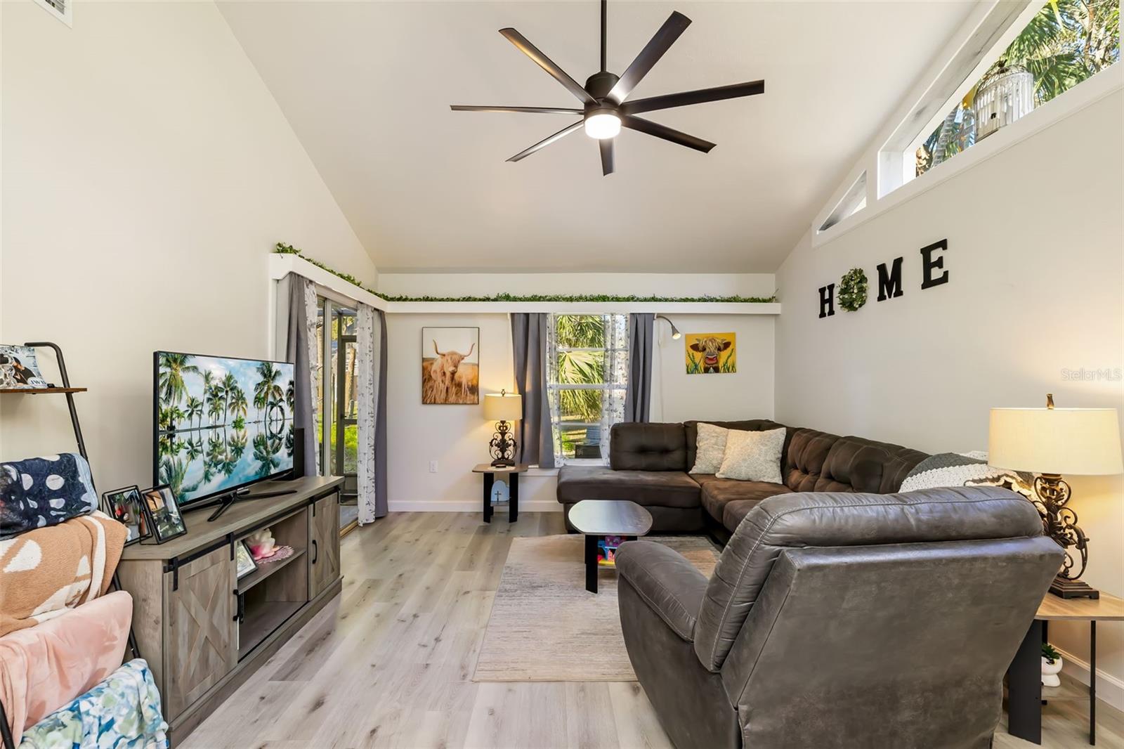 5023 VILLAGE GARDENS DR #29 — photo 4
