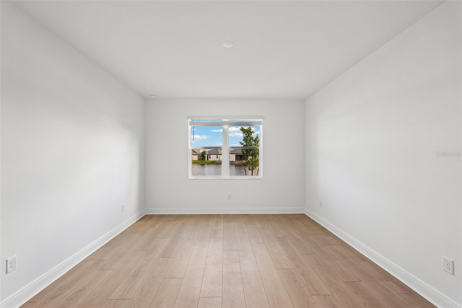 424 ALBERATA WAY — photo 15
