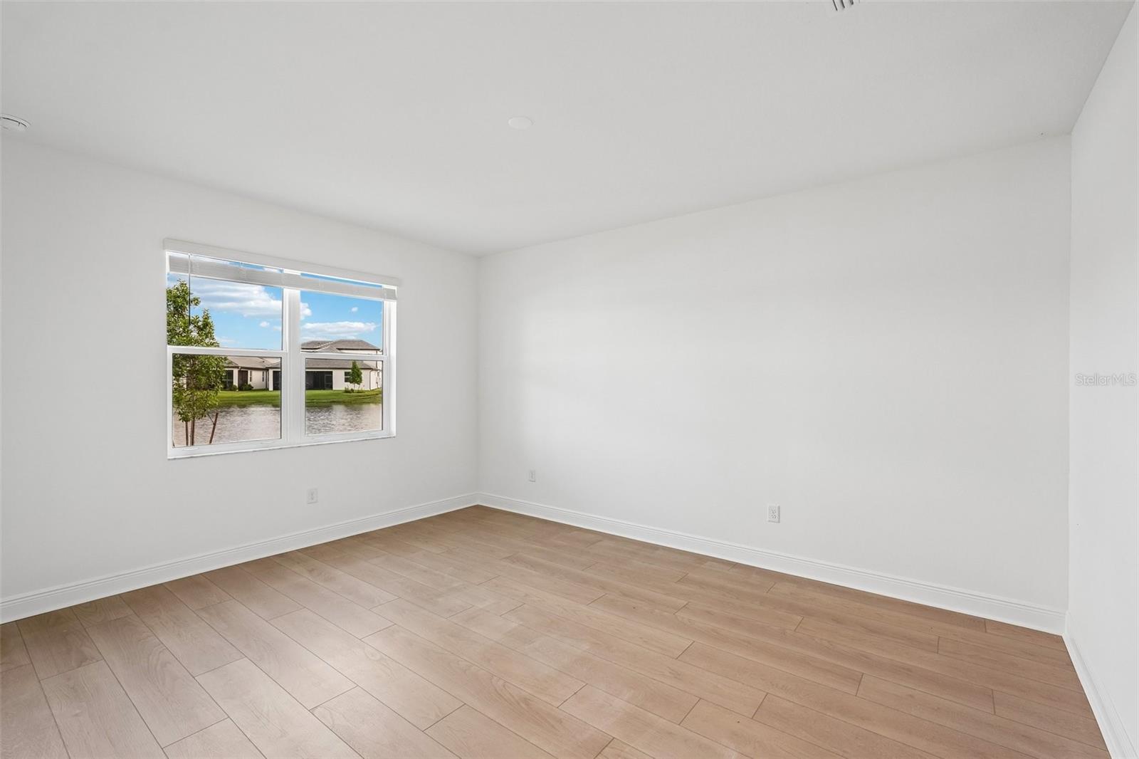 424 ALBERATA WAY — photo 13