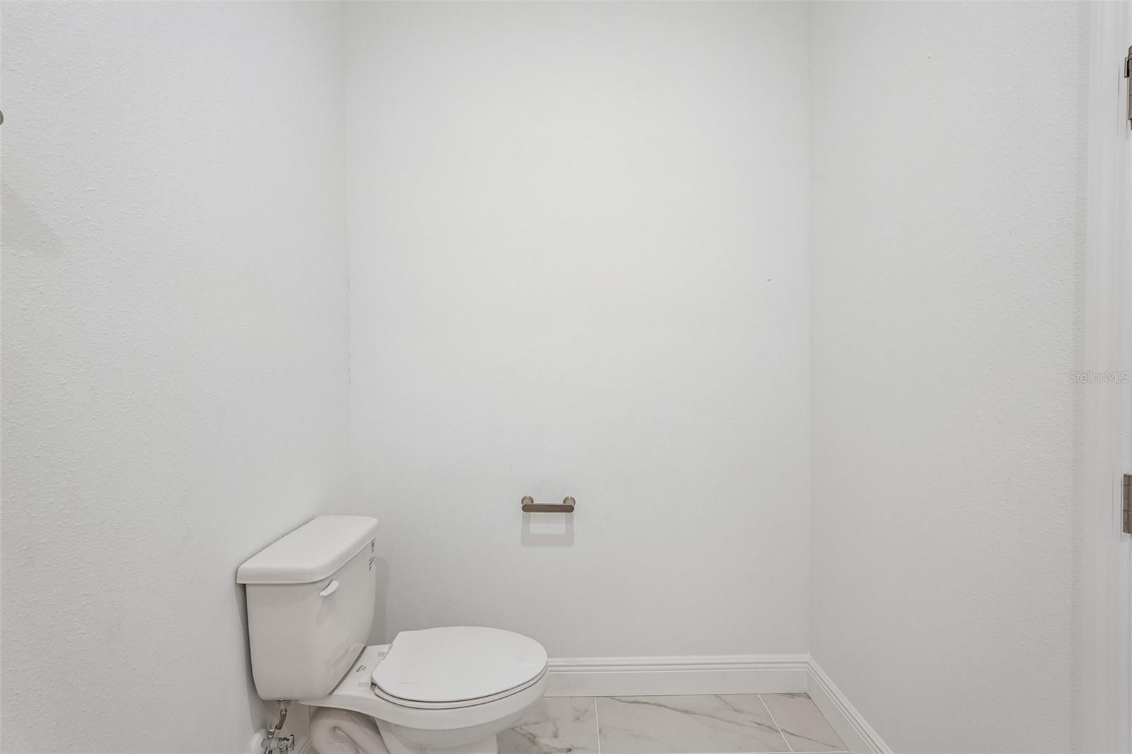 424 ALBERATA WAY — photo 24