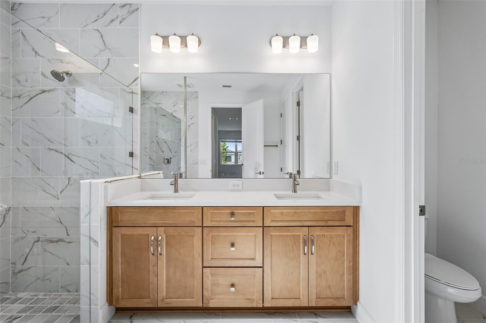 424 ALBERATA WAY — photo 16