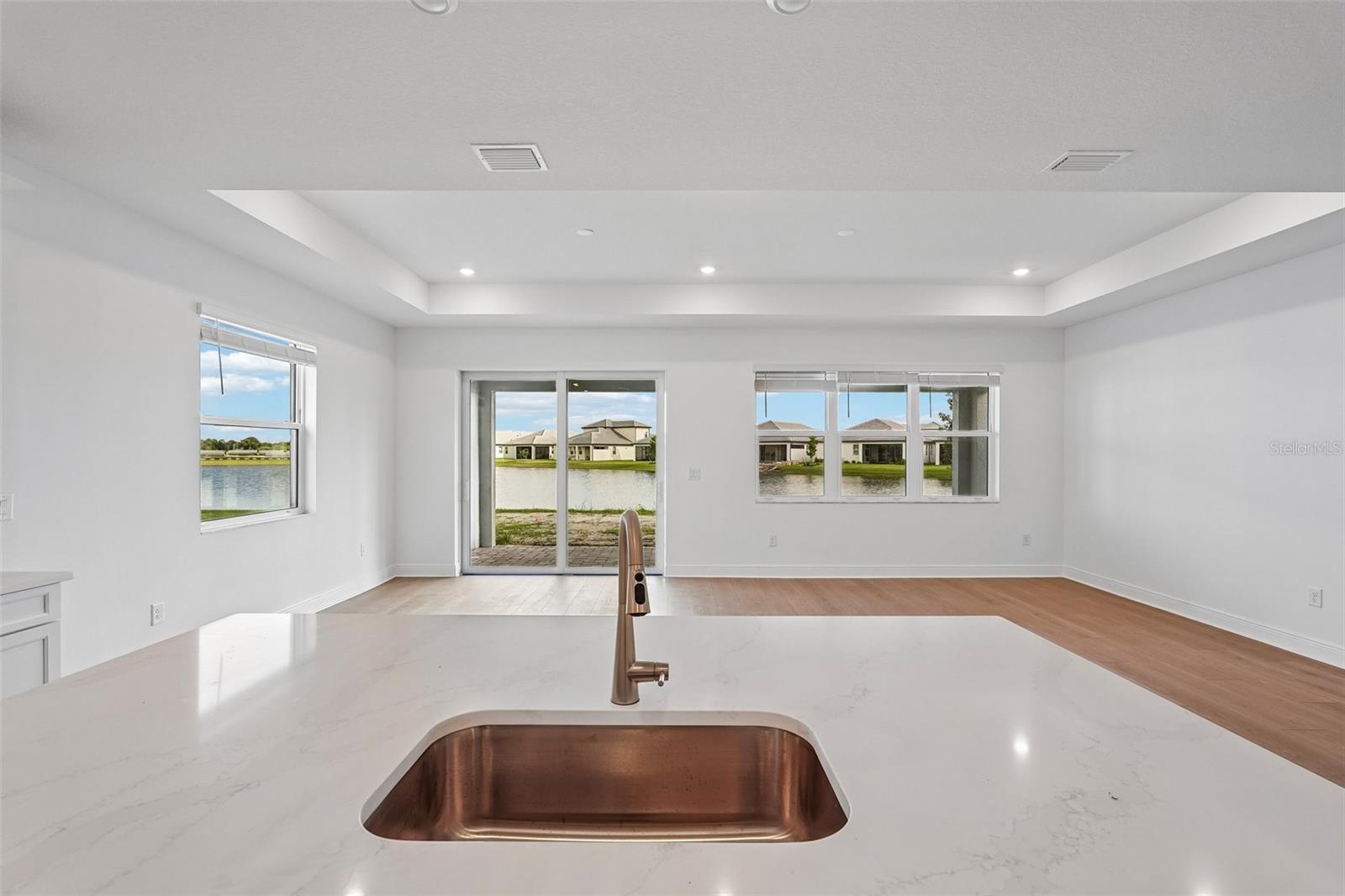 424 ALBERATA WAY — photo 6