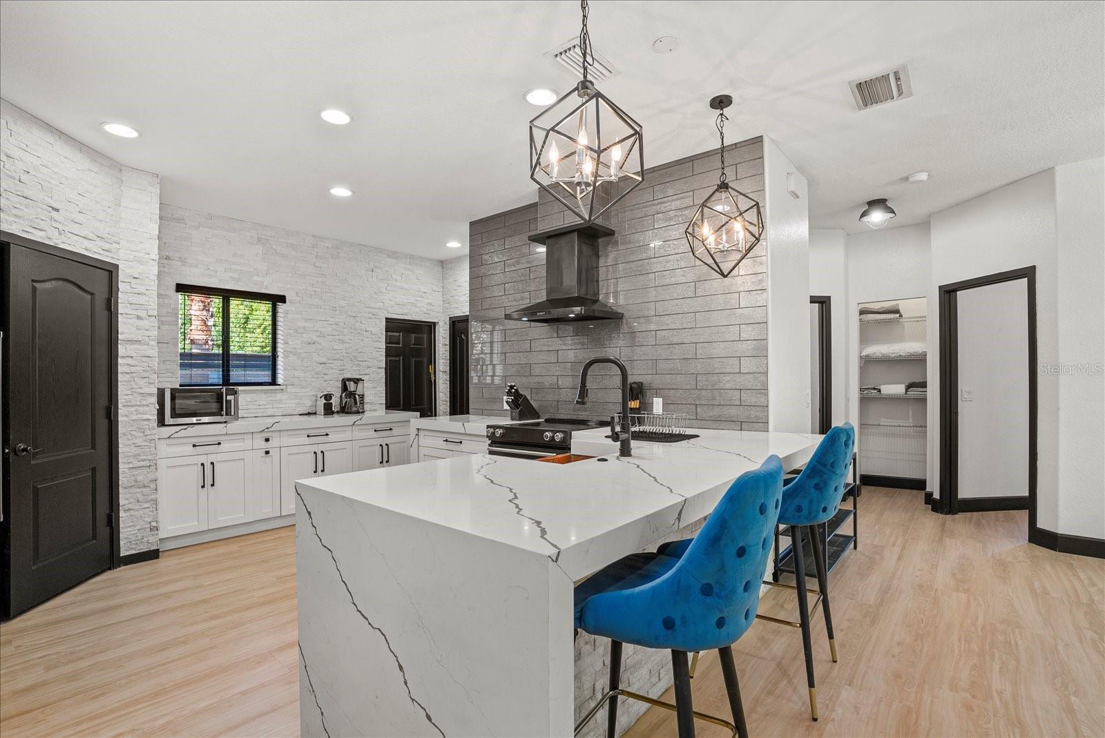1185 S SHADE AVE — photo 13