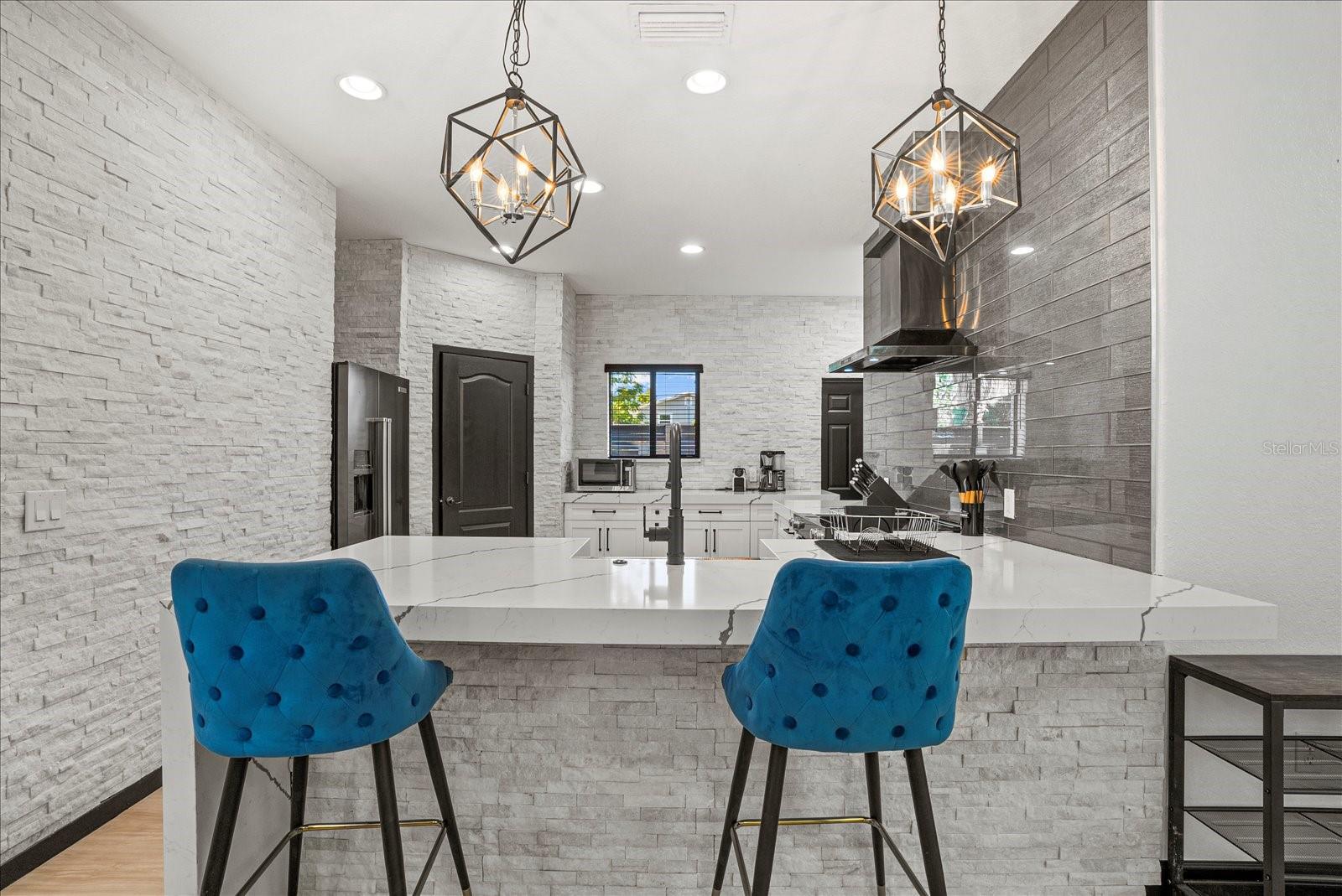 1185 S SHADE AVE — photo 12