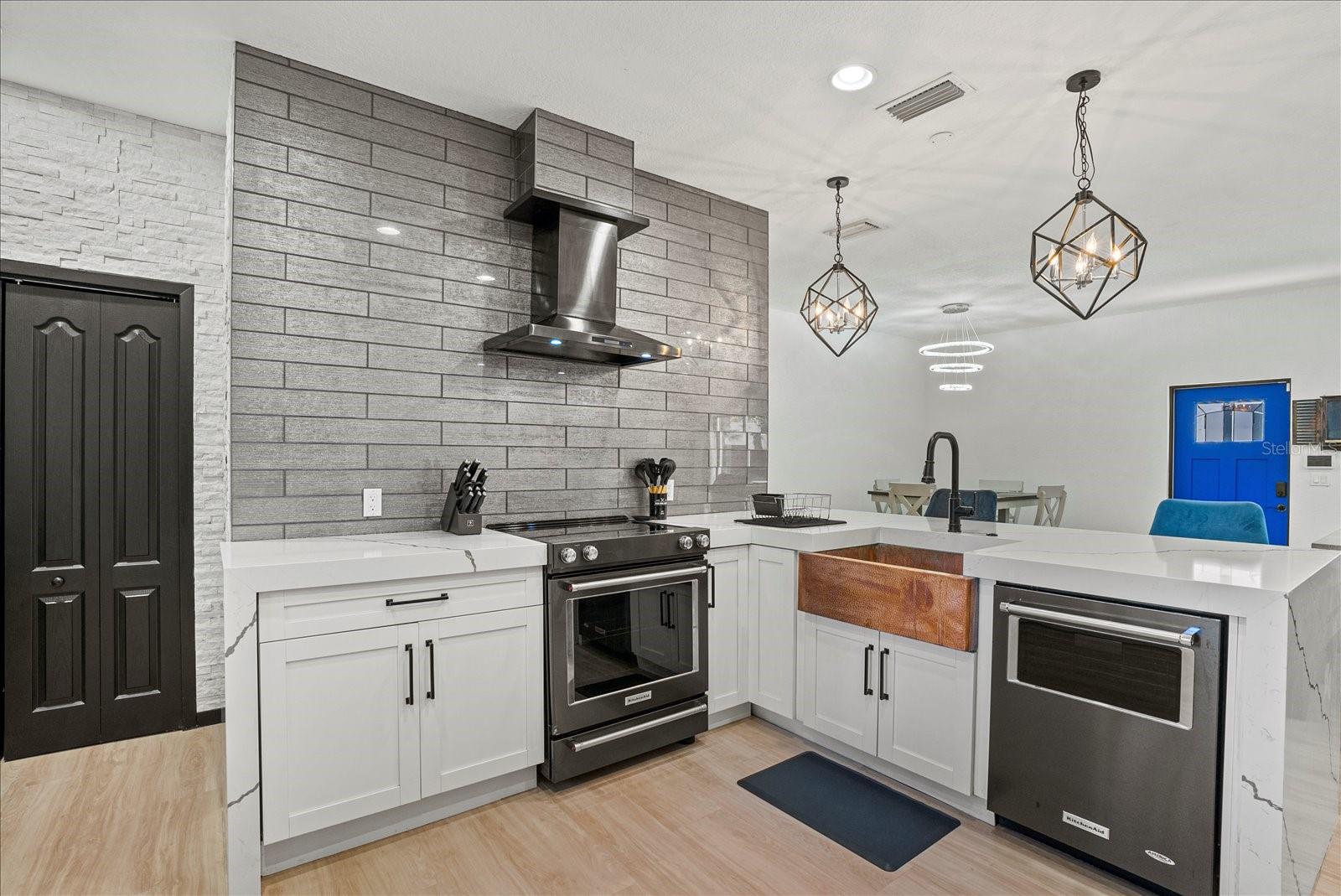 1185 S SHADE AVE — photo 14