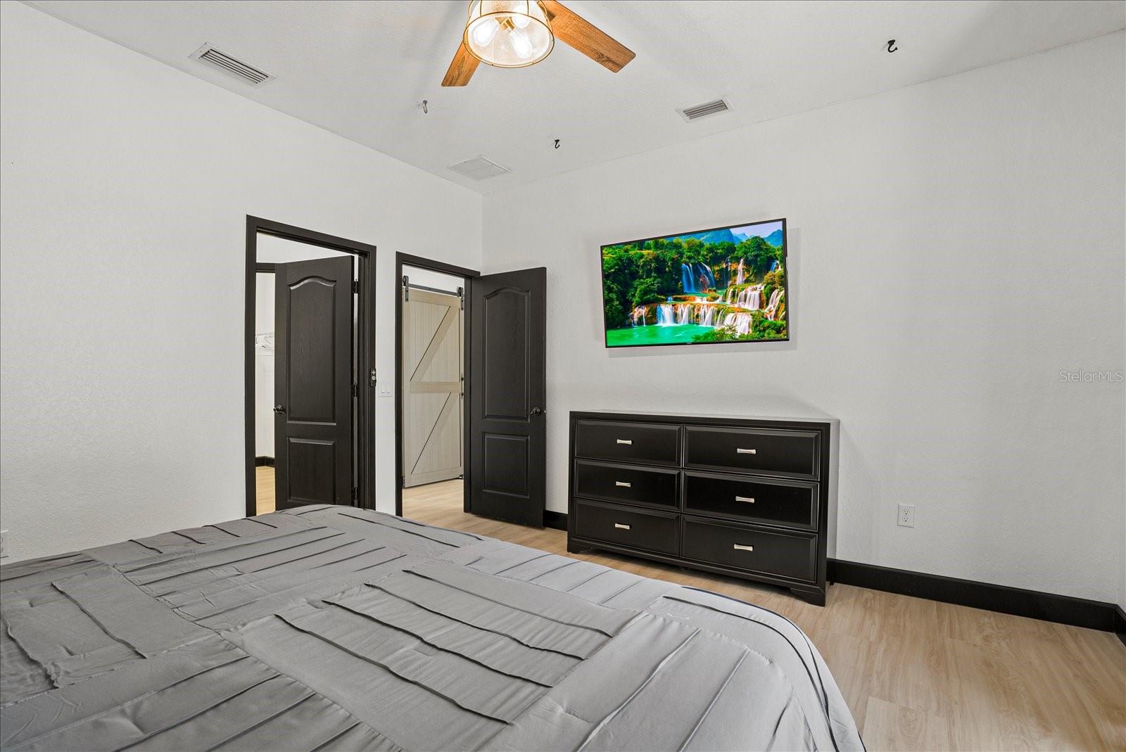 1185 S SHADE AVE — photo 23