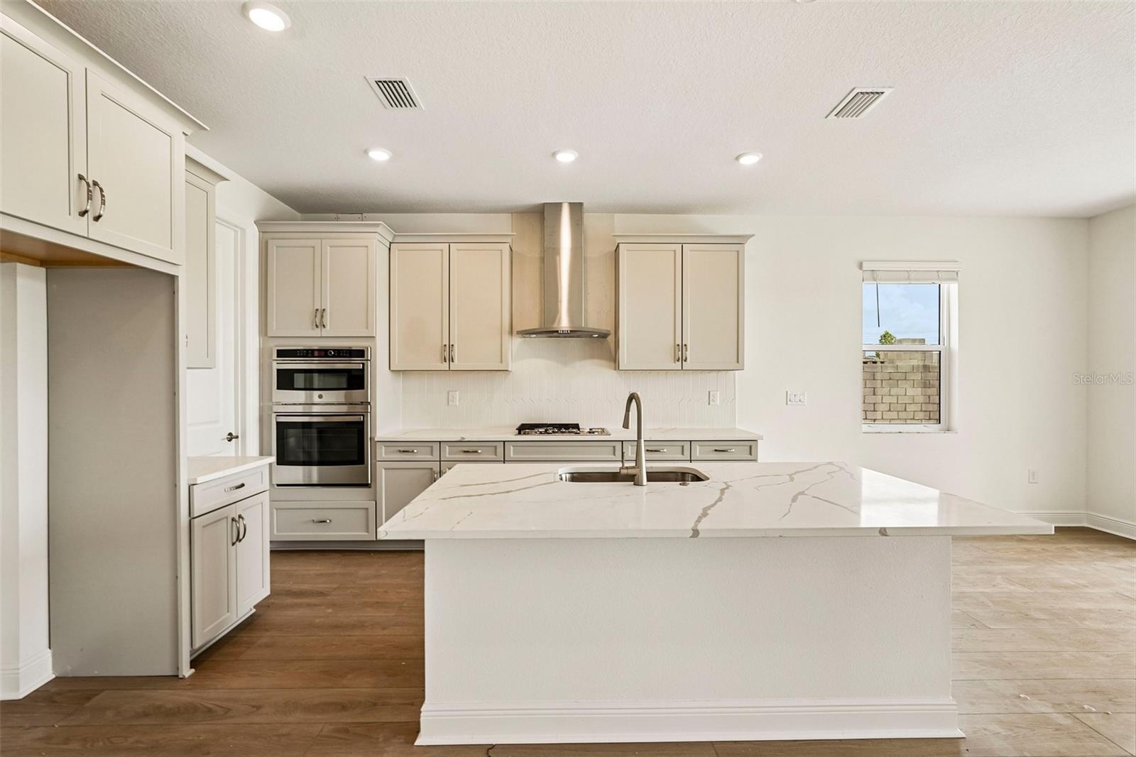 136 VISTERA BLVD — photo 4