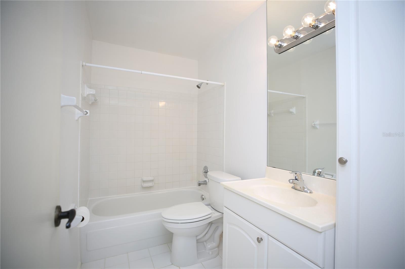1713 BELLEAIR FOREST DR #C — photo 18