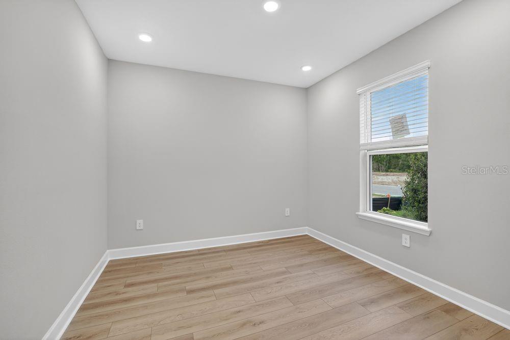 14219 SAWMILL ST — photo 30