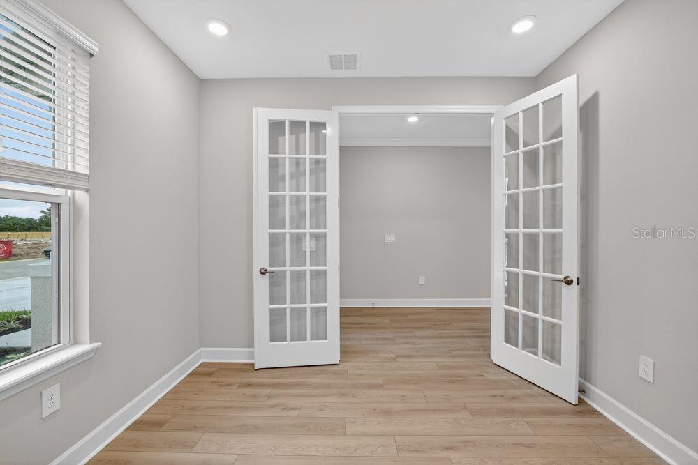 14219 SAWMILL ST — photo 31