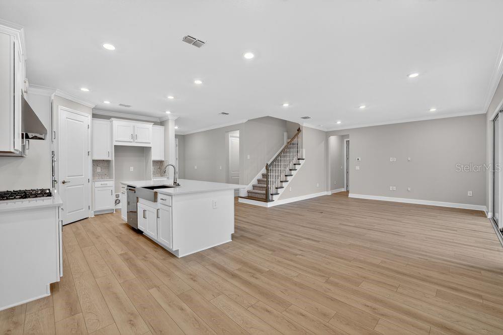 14219 SAWMILL ST — photo 10