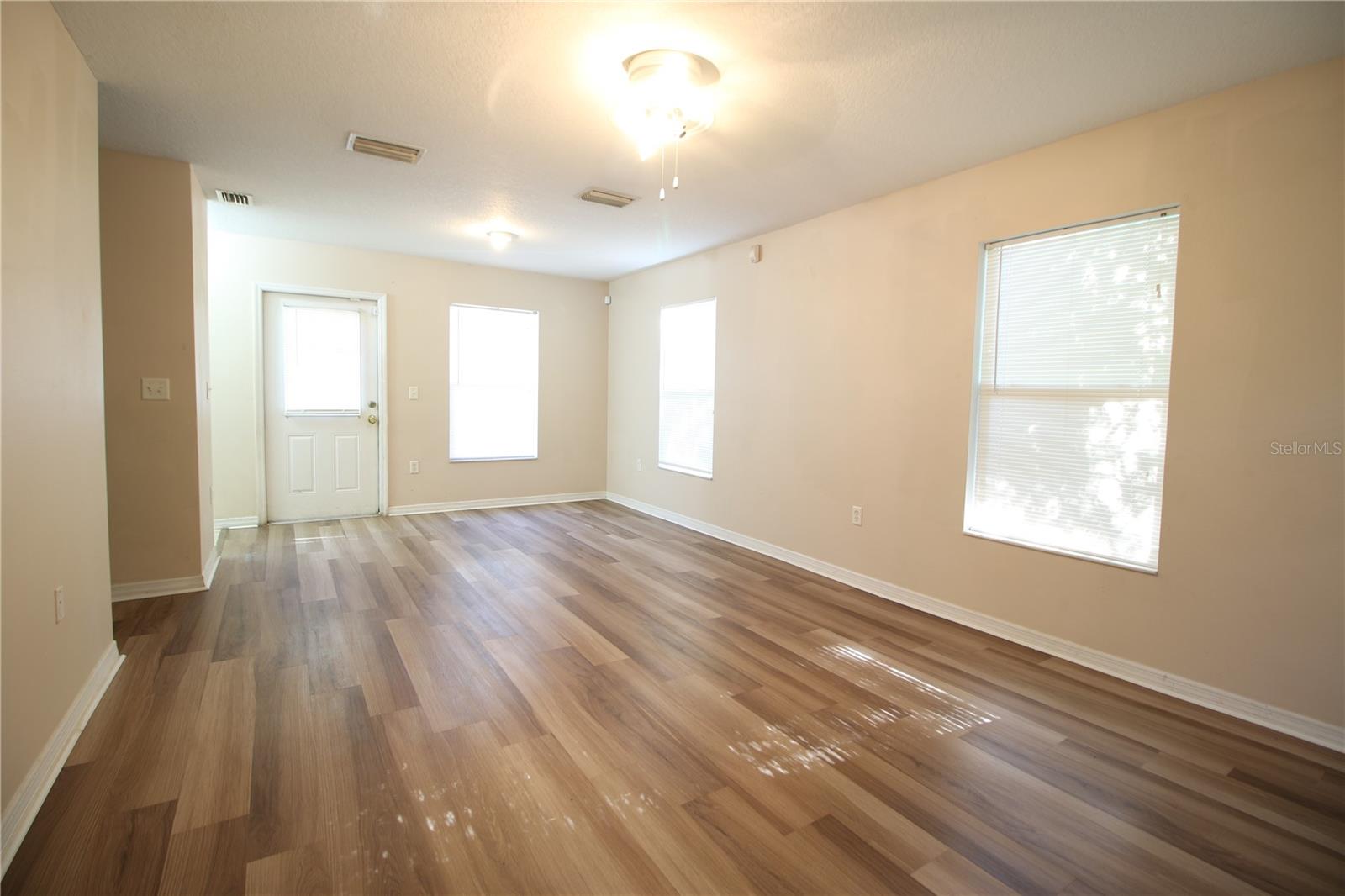 720 NEWTON AVE S — photo 3