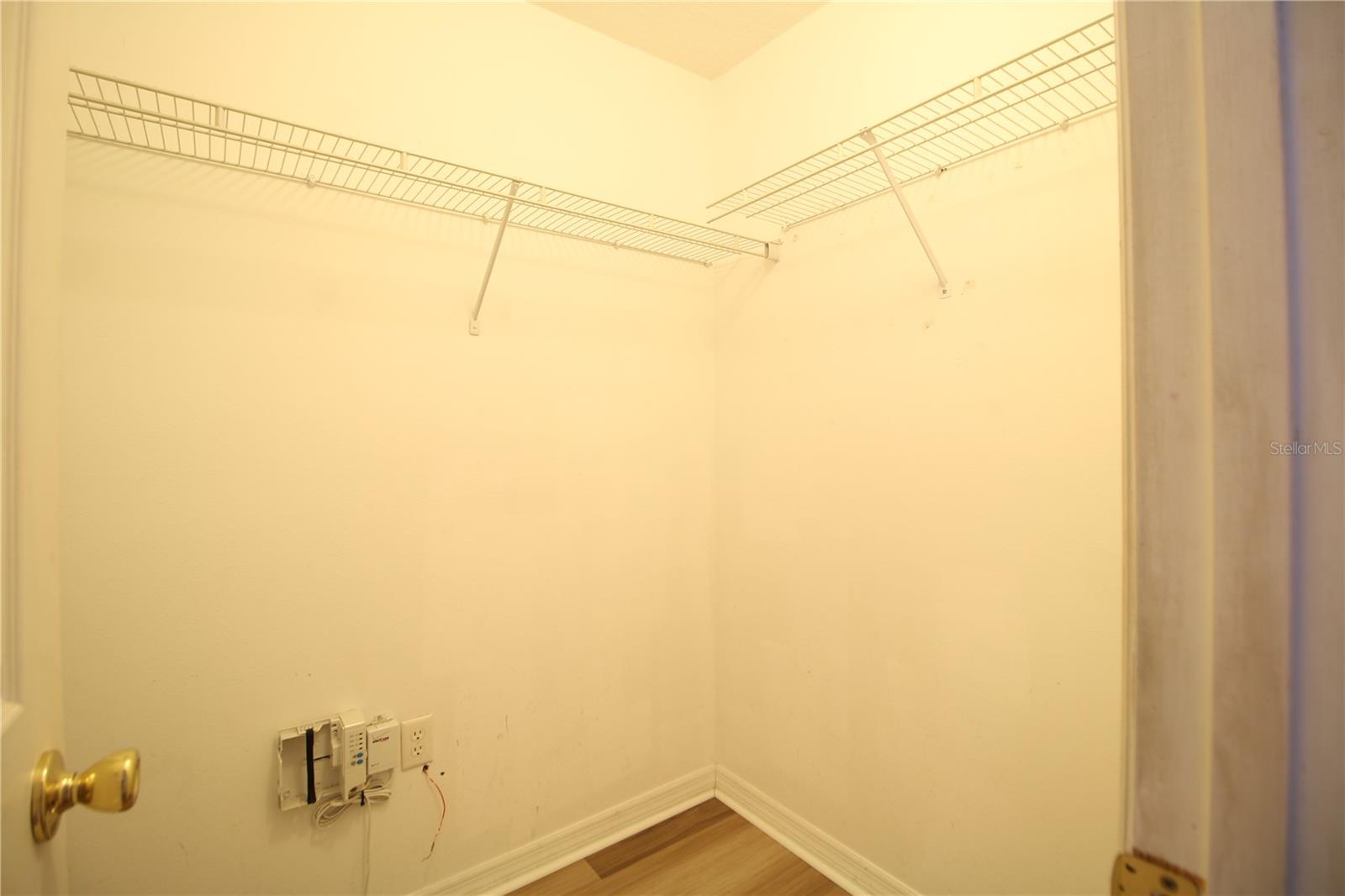 720 NEWTON AVE S — photo 10