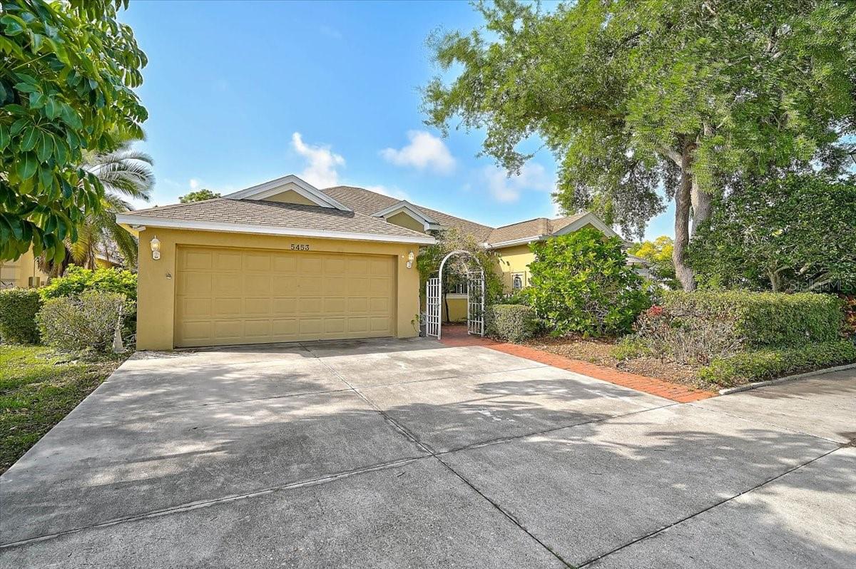 5453 ASHTON MANOR DR — photo 33