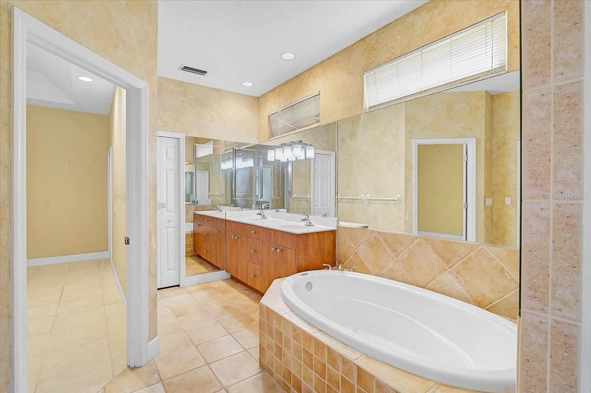 5453 ASHTON MANOR DR — photo 17