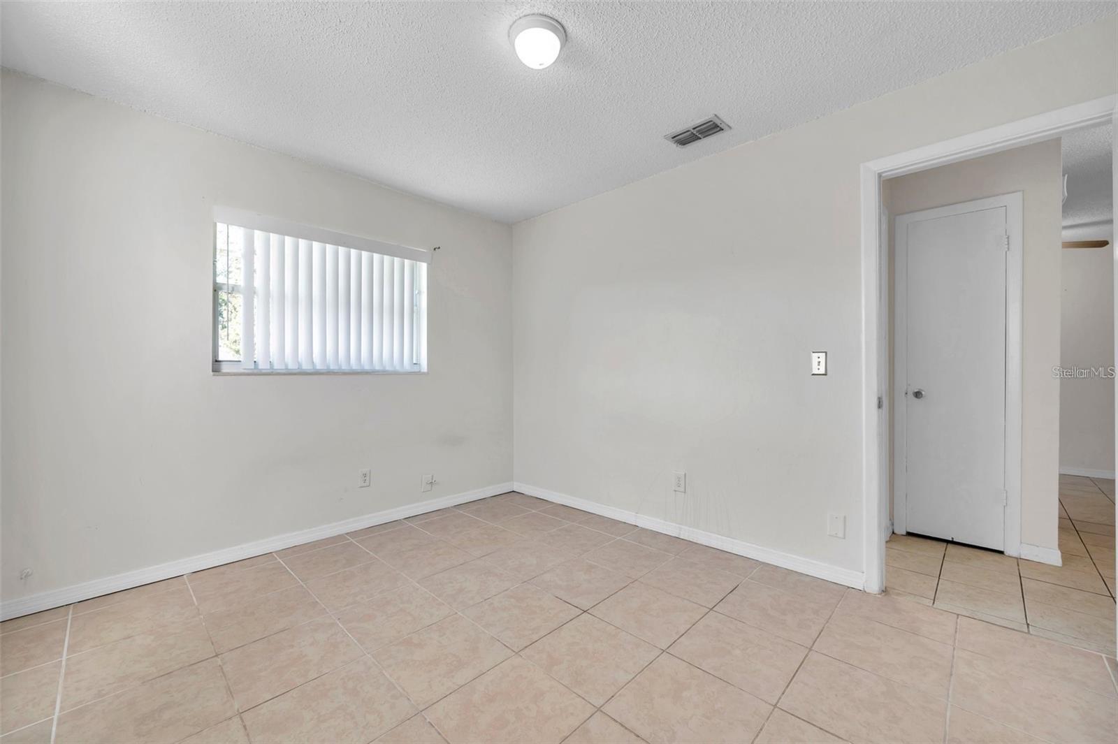 926 LAKE PALMS DR — photo 22